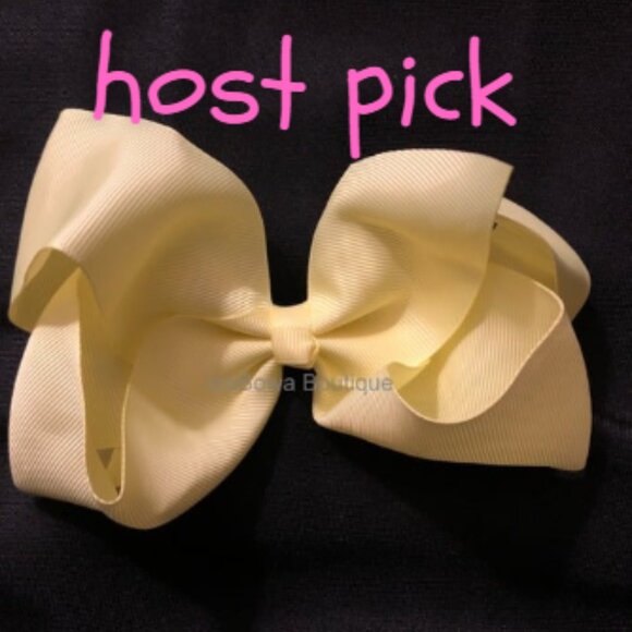 Hand Crafted Other - ❤️HOST PICK❤️ Pale Yellow 6" Boutique Bow  HANDCRAFTED    -kids-